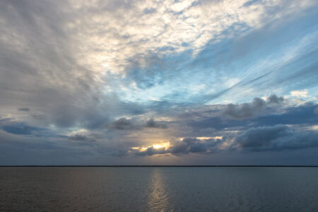 Daenemark Nordsee Meer Sonnenuntergang