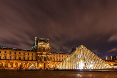 Paris Louvre Nacht